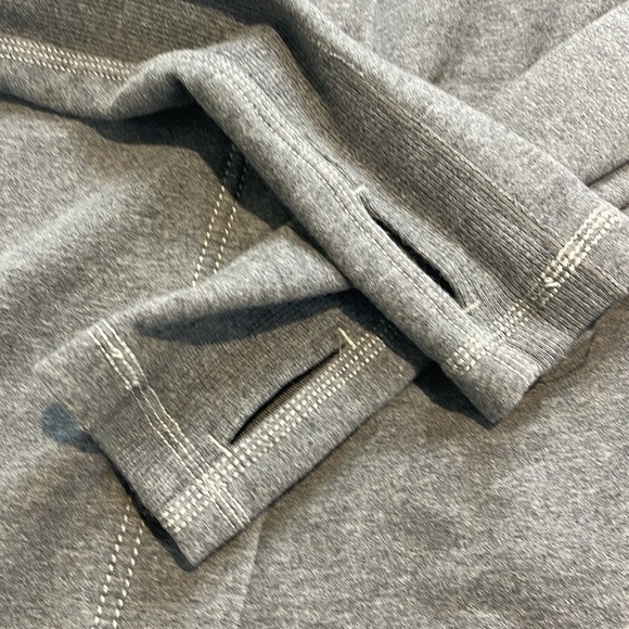 Lululemon grey 3 snap hooded sweater size 4 - Picture 7 of 9